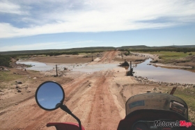 Motorcycle-Mojo_11_Dip-in-the-Bucket